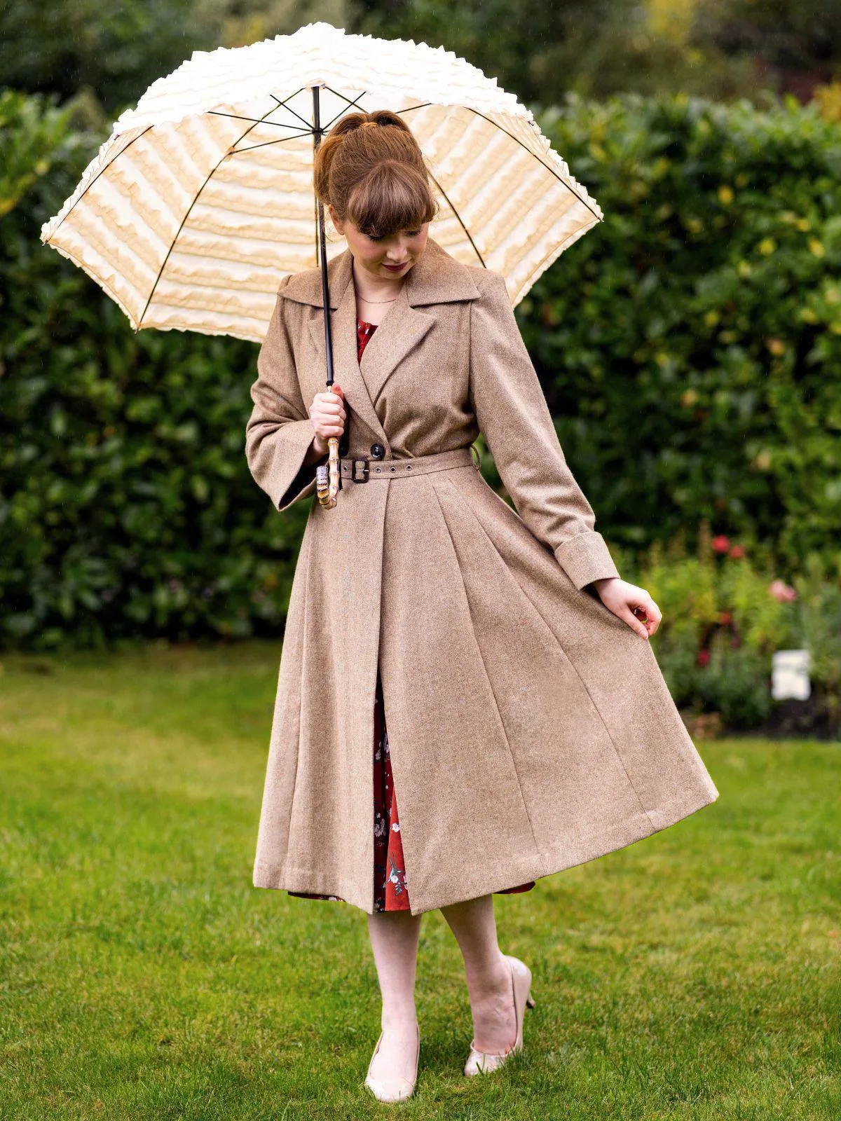 1940s Vintage Promenade Swing Coat in Camel Brown