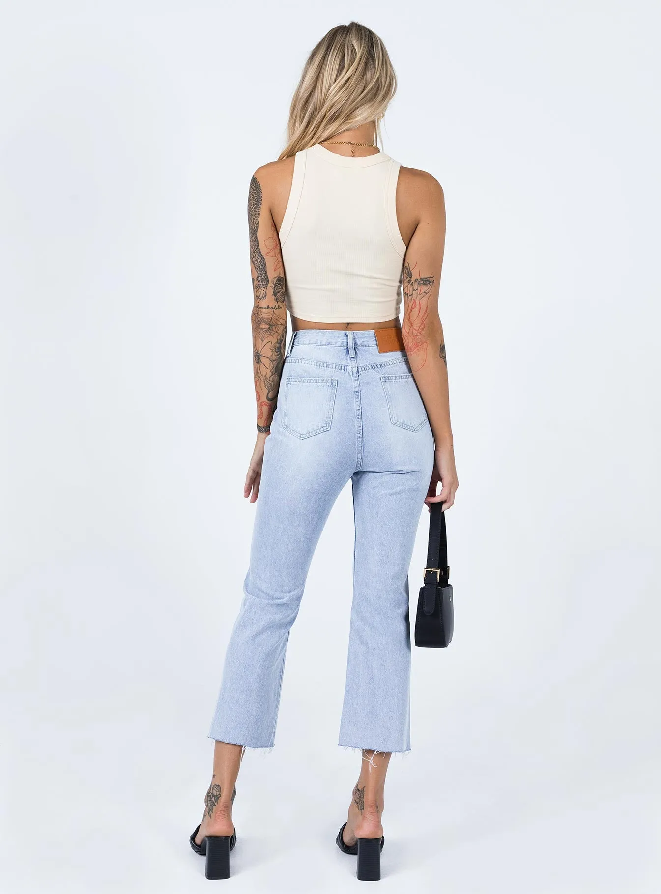 Angela Cropped Jeans Light Wash Denim