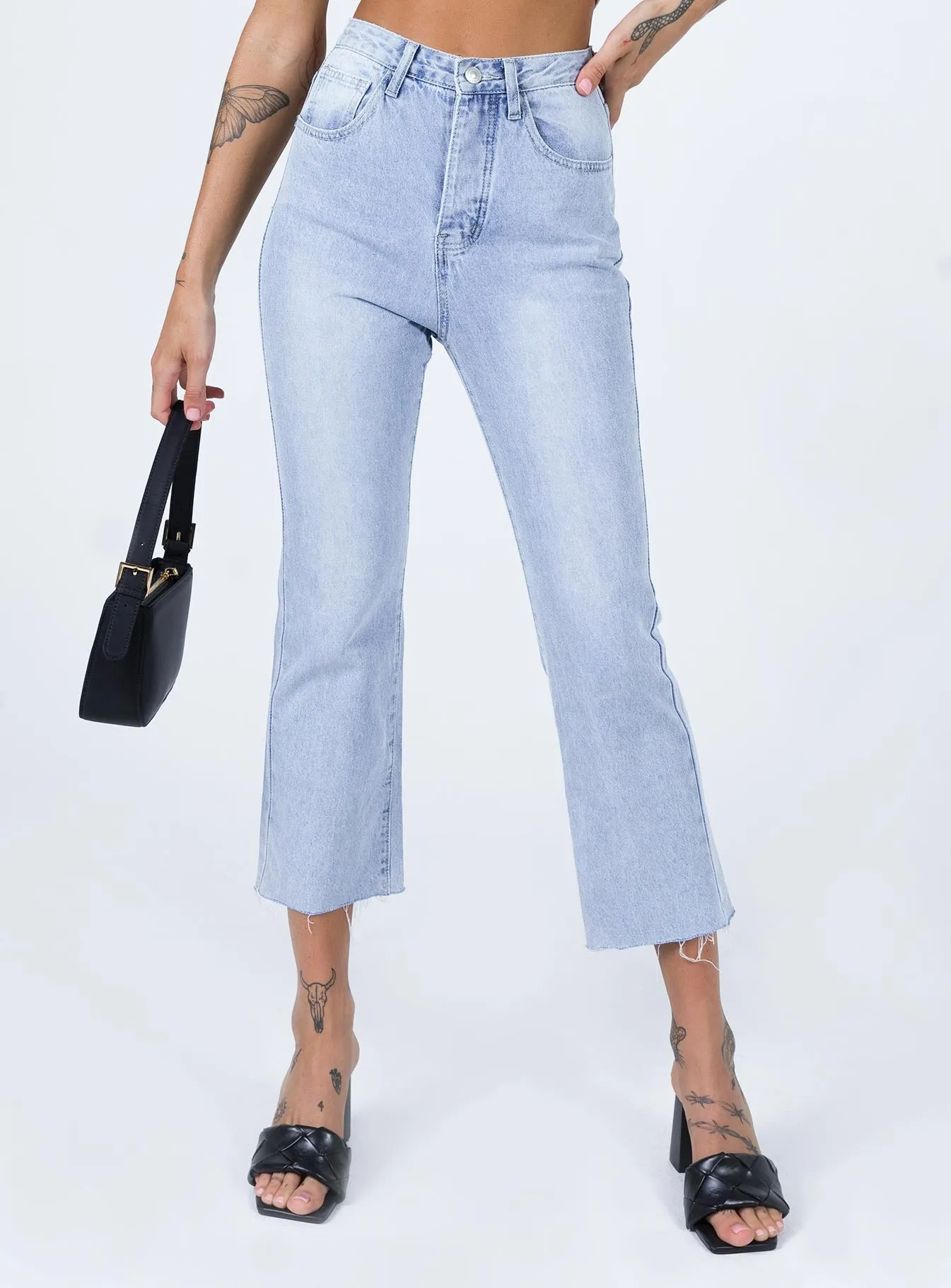 Angela Cropped Jeans Light Wash Denim