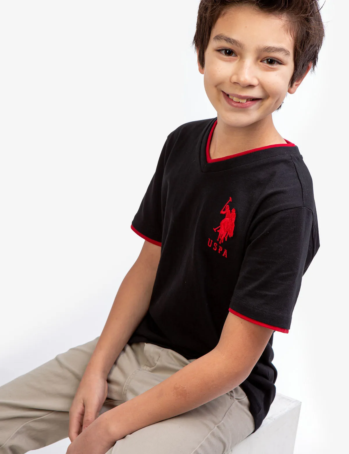 BOYS BASIC V-NECK T-SHIRT