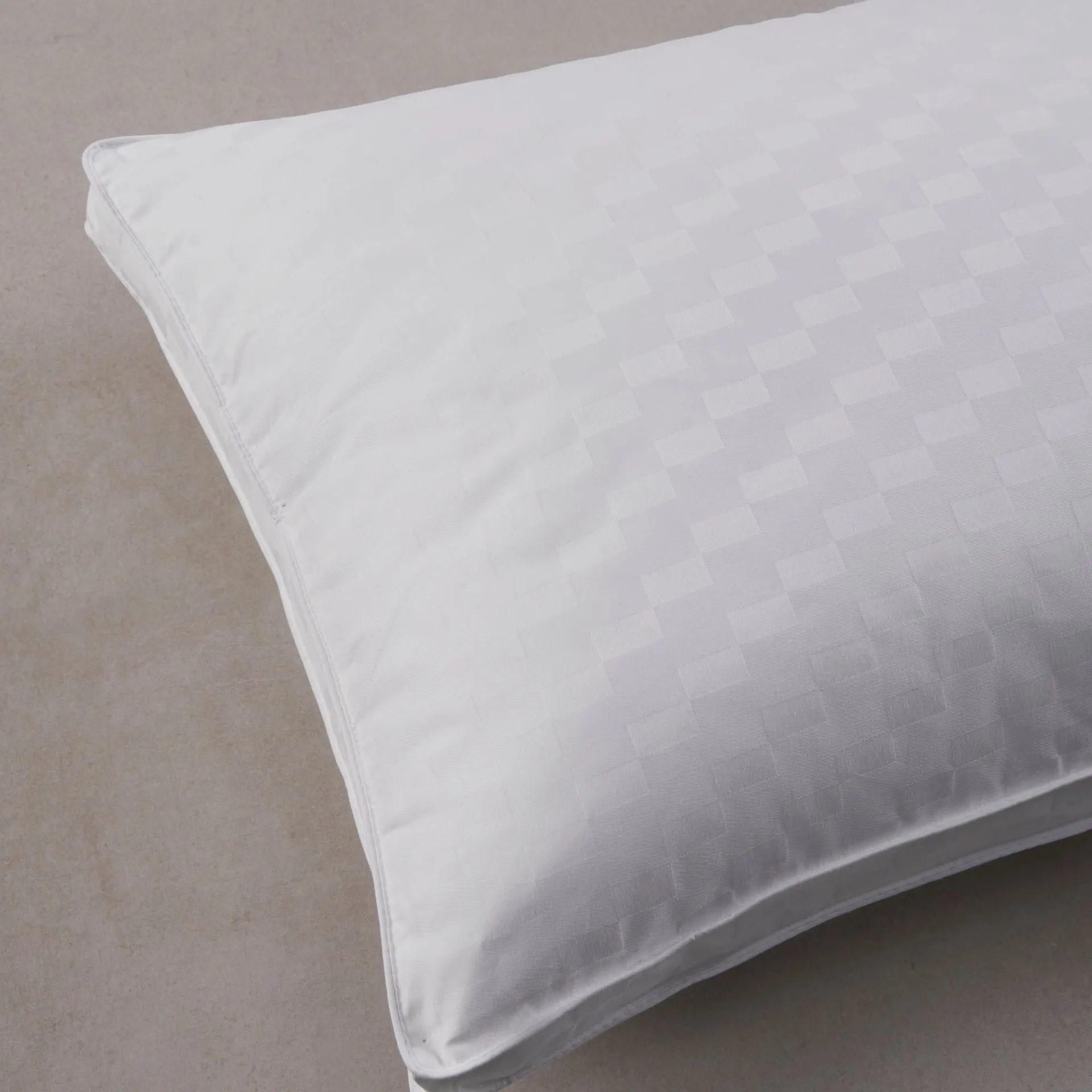 Hotel Sobella Soft Pillow