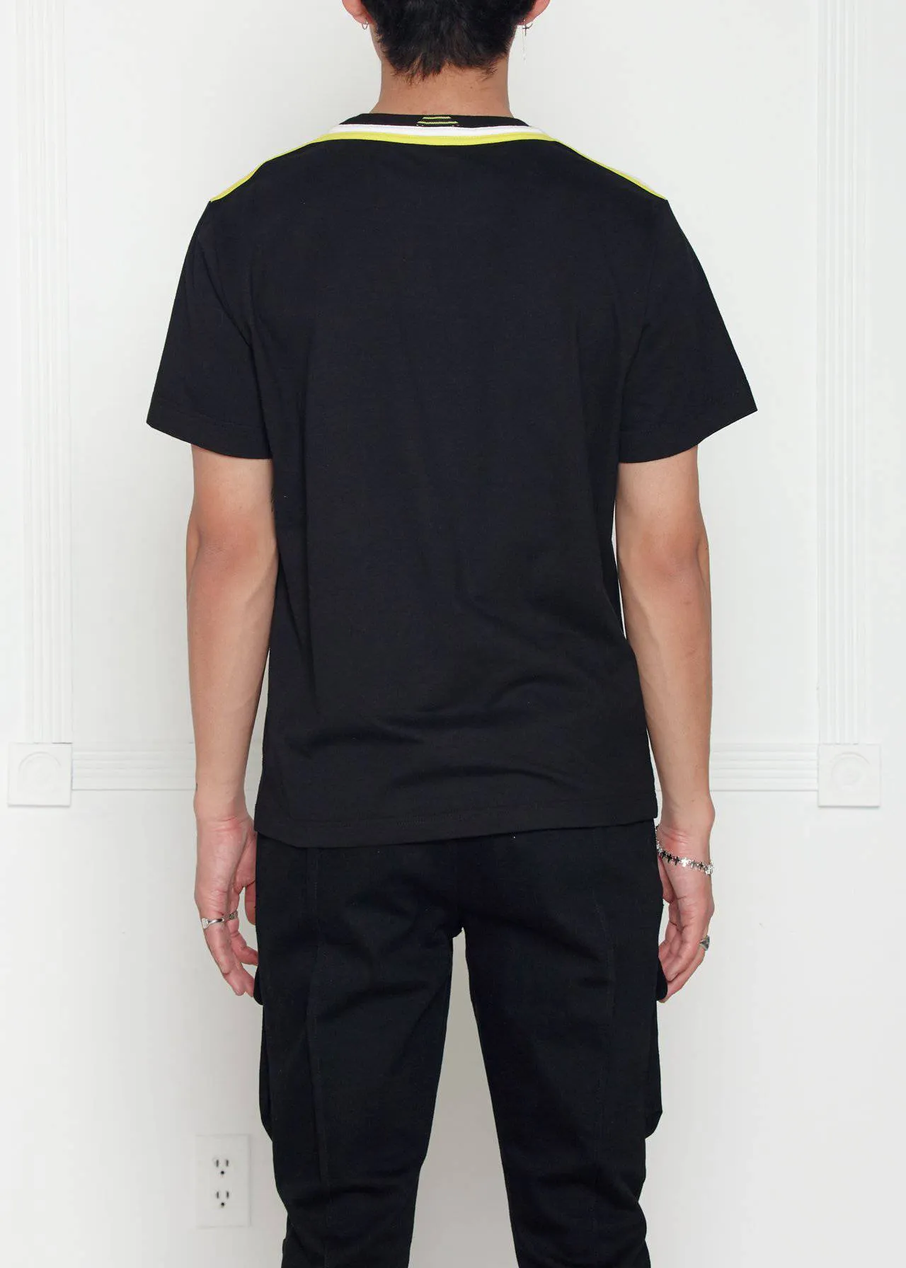 Konus Men's Shoulder Tape Tee in Black