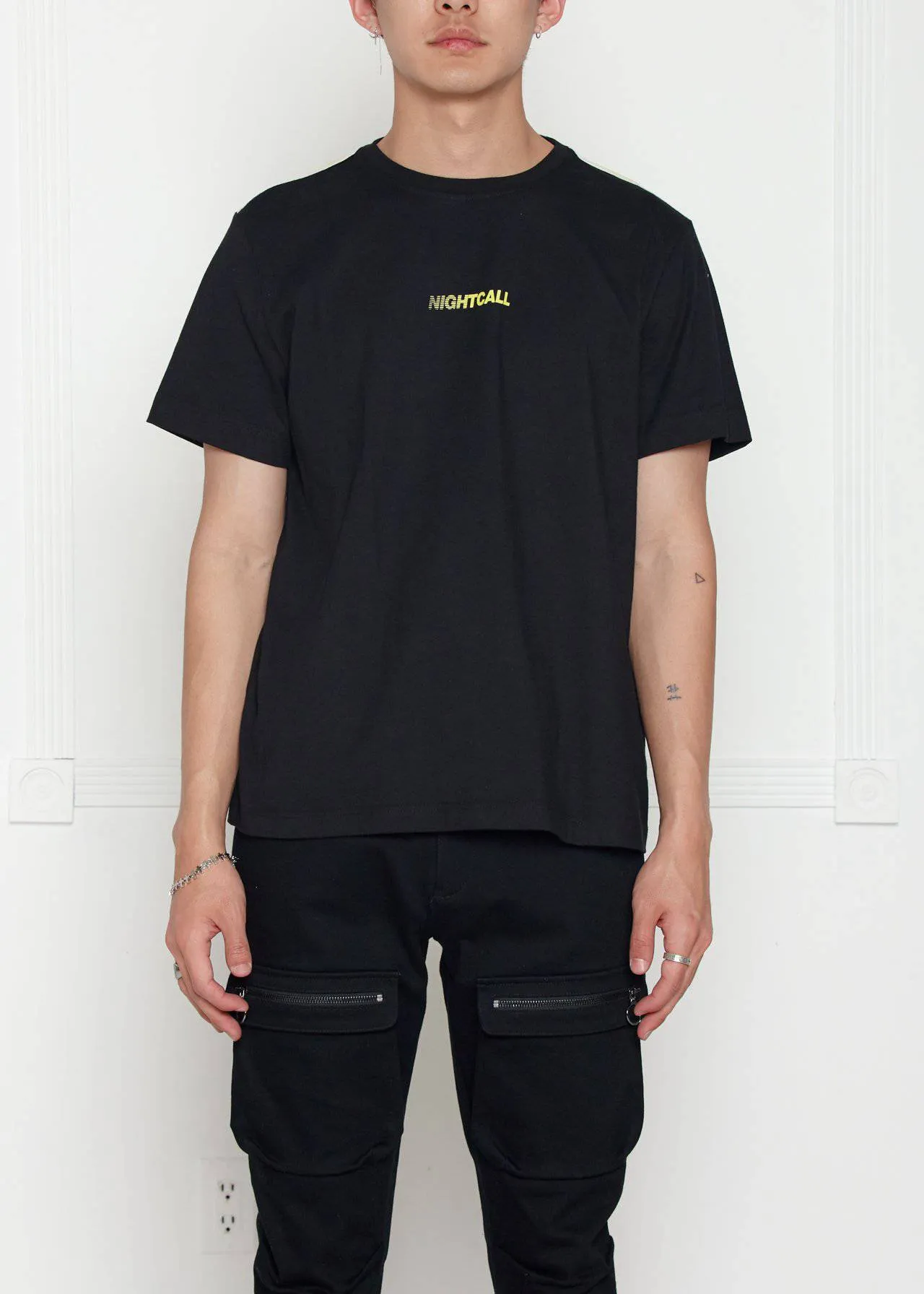 Konus Men's Shoulder Tape Tee in Black