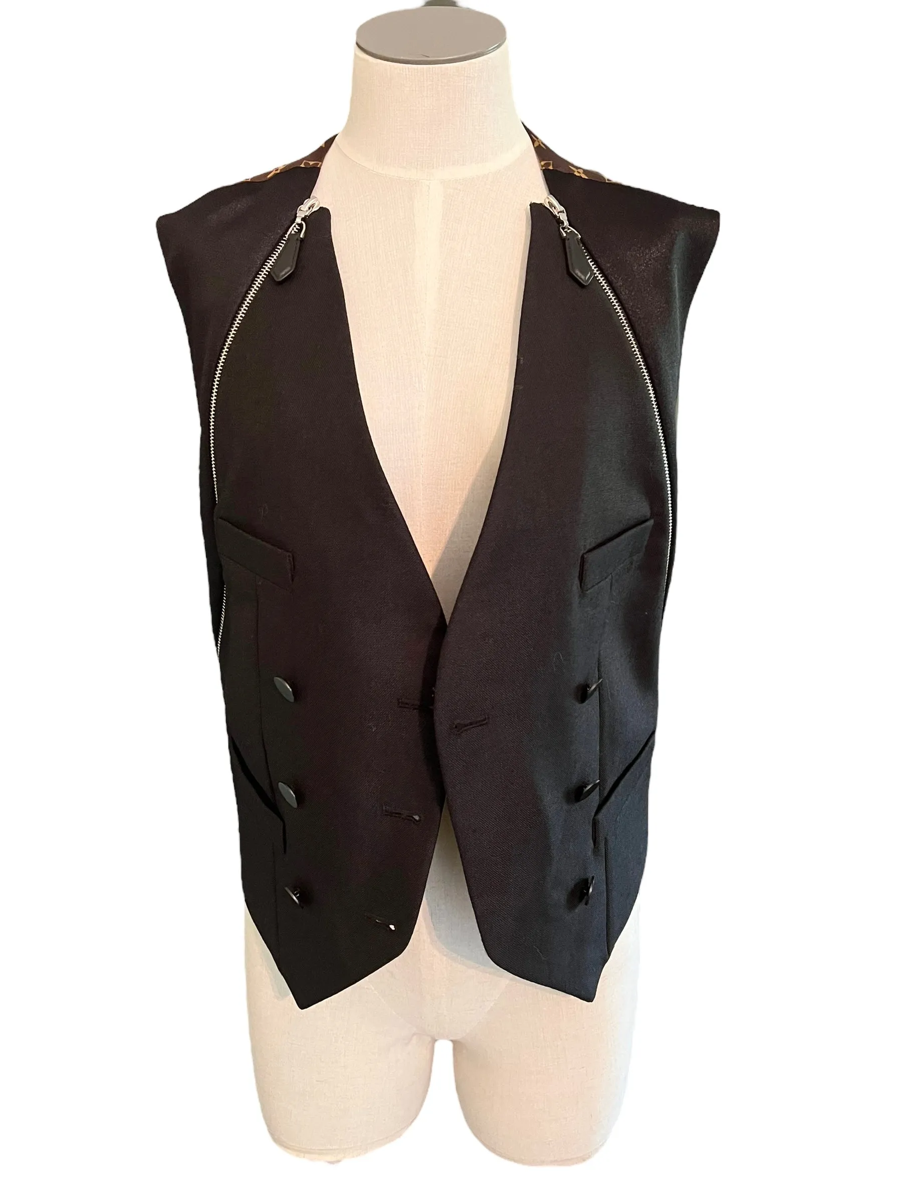 Louis Vuitton Size 40 Wool Silk Blend Double Breasted Vest