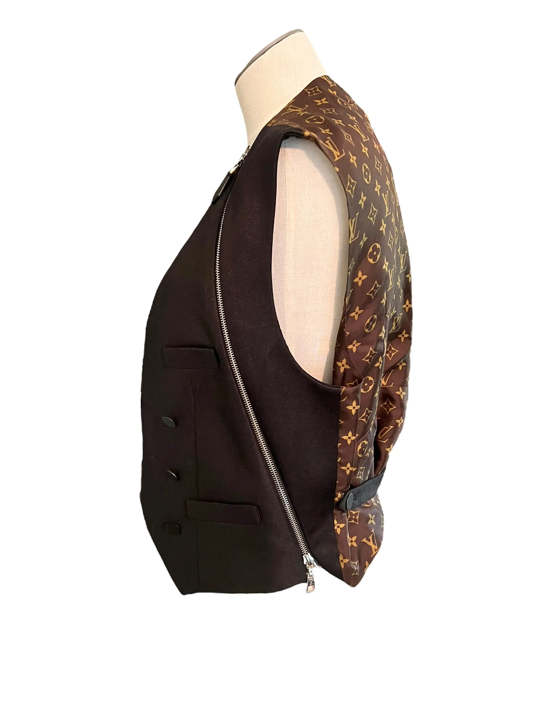 Louis Vuitton Size 40 Wool Silk Blend Double Breasted Vest